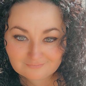 Meet your Posher, Anita